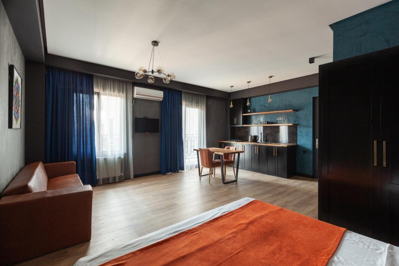 Irina'S Apartments Kutaisi Dış mekan fotoğraf