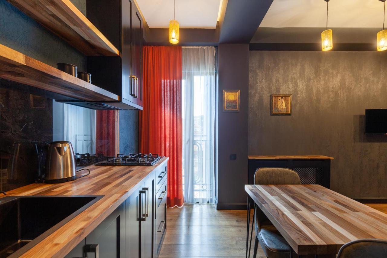 Irina'S Apartments Kutaisi Dış mekan fotoğraf